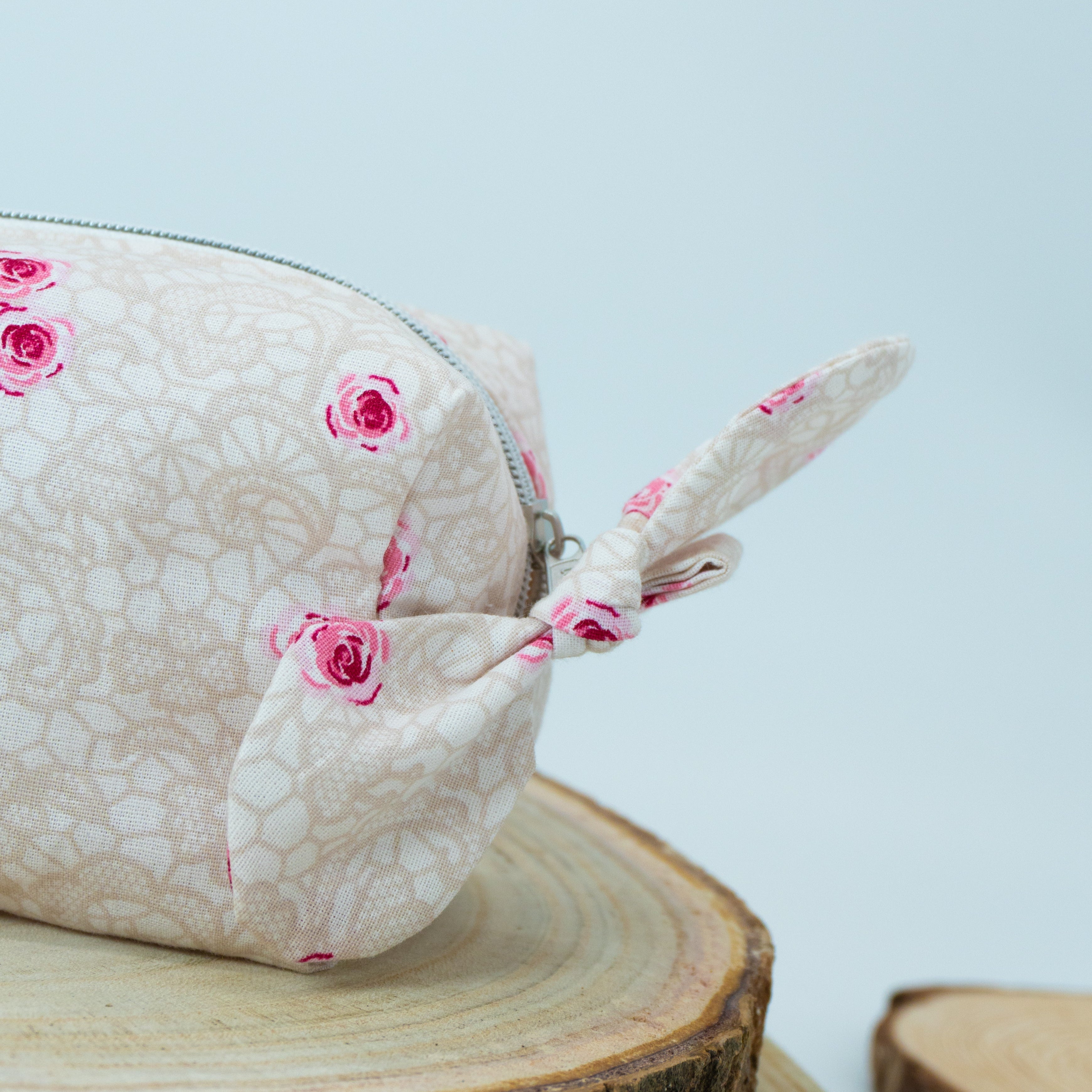 Necessaire Rosas - Tamanho S