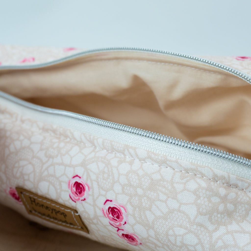 Necessaire Rosas - Tamanho S
