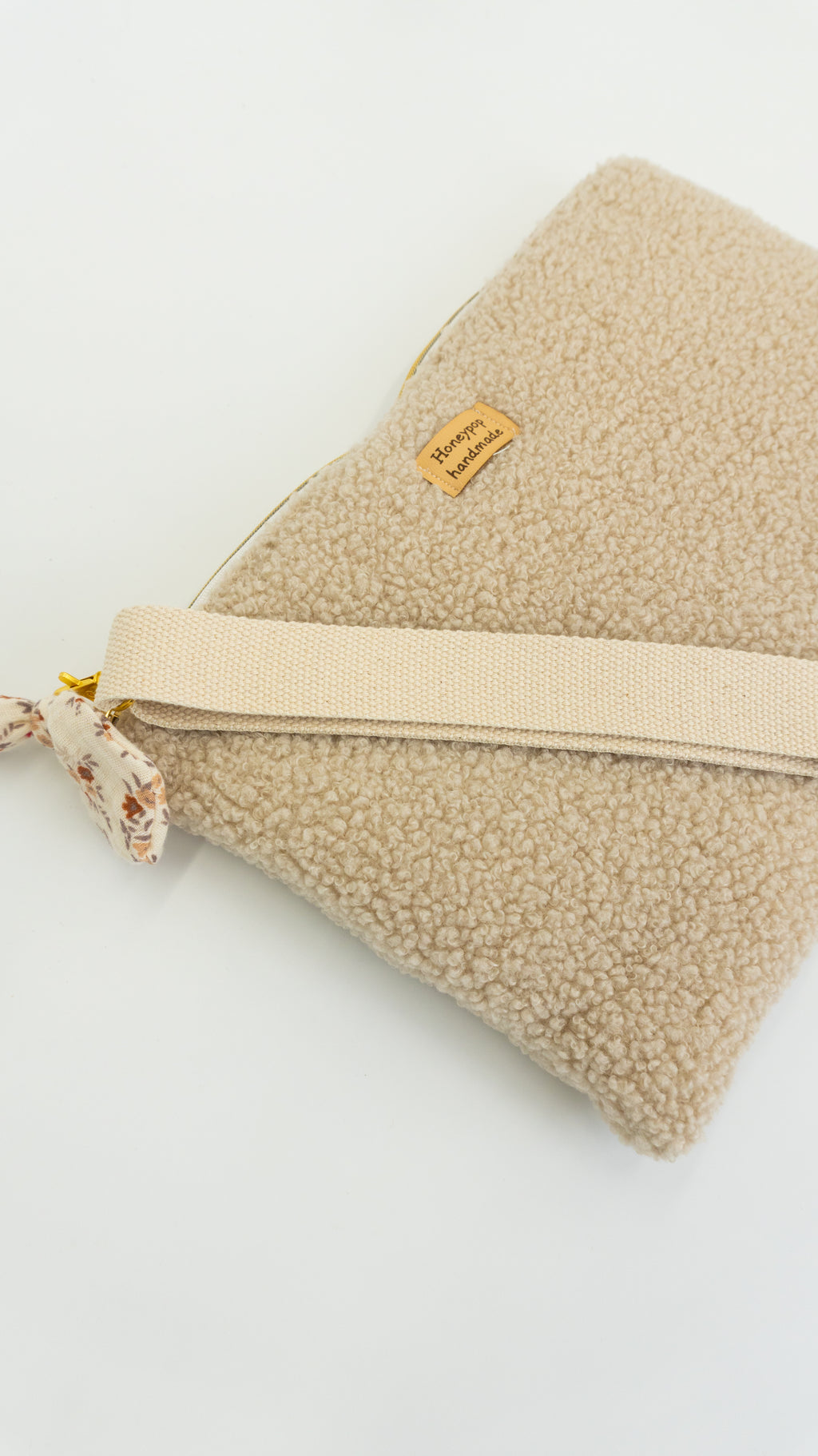 Bolsa Gabi Creme e Flores